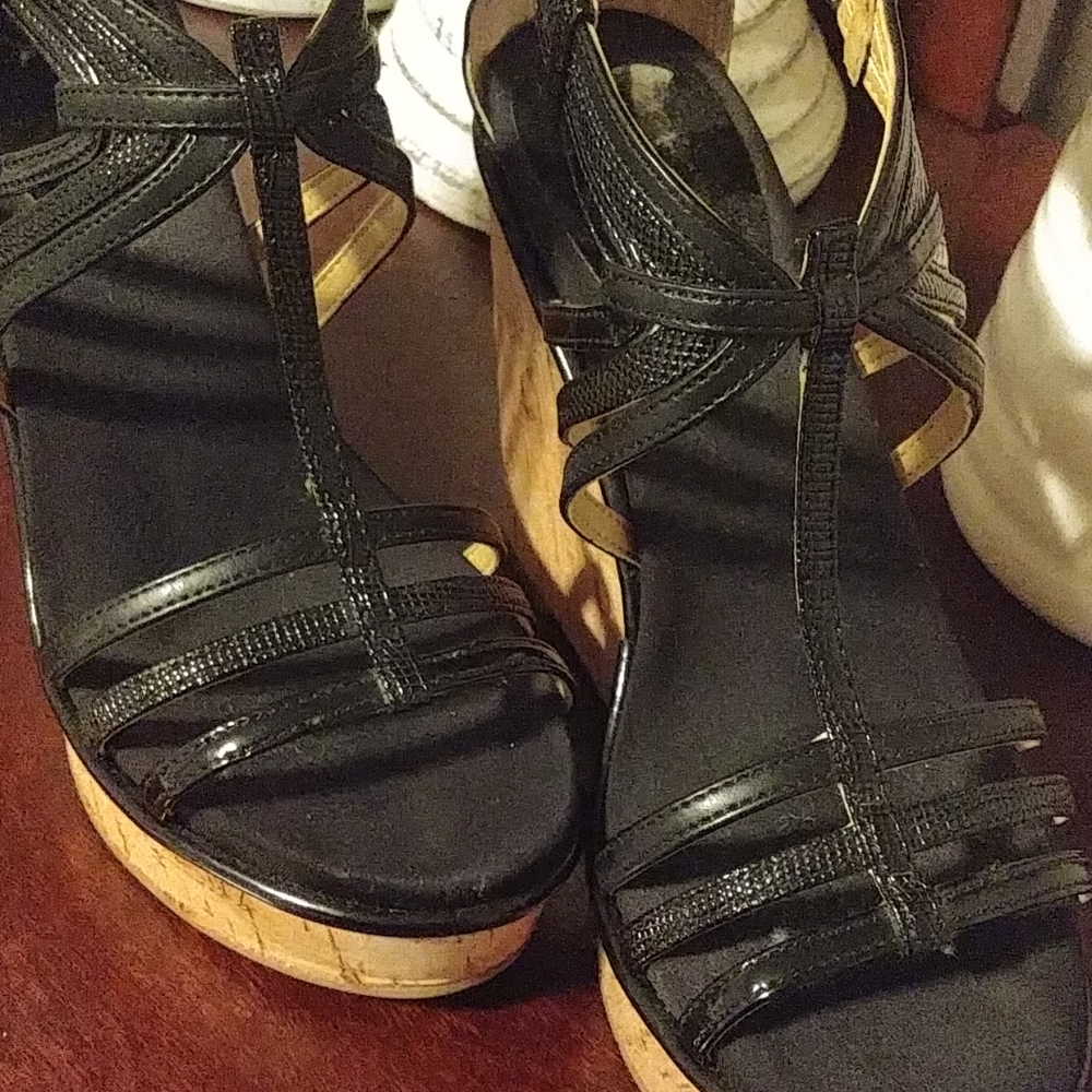 Shoes - Picture 2 of 3